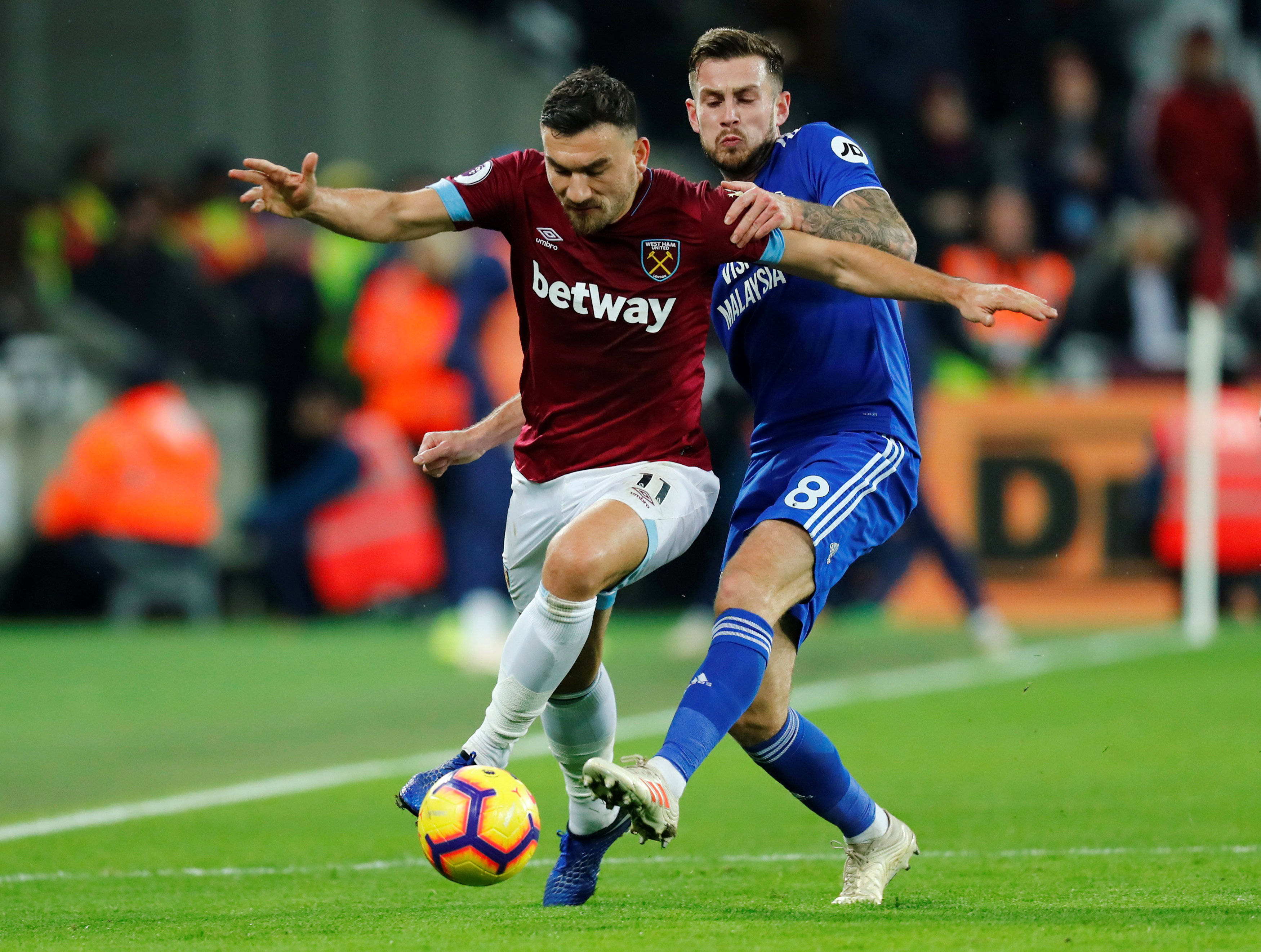 jiuyou-包含集结日突围战来临；切尔西围绕法甲防线松动；引发热议；年轻球员得到机会的词条