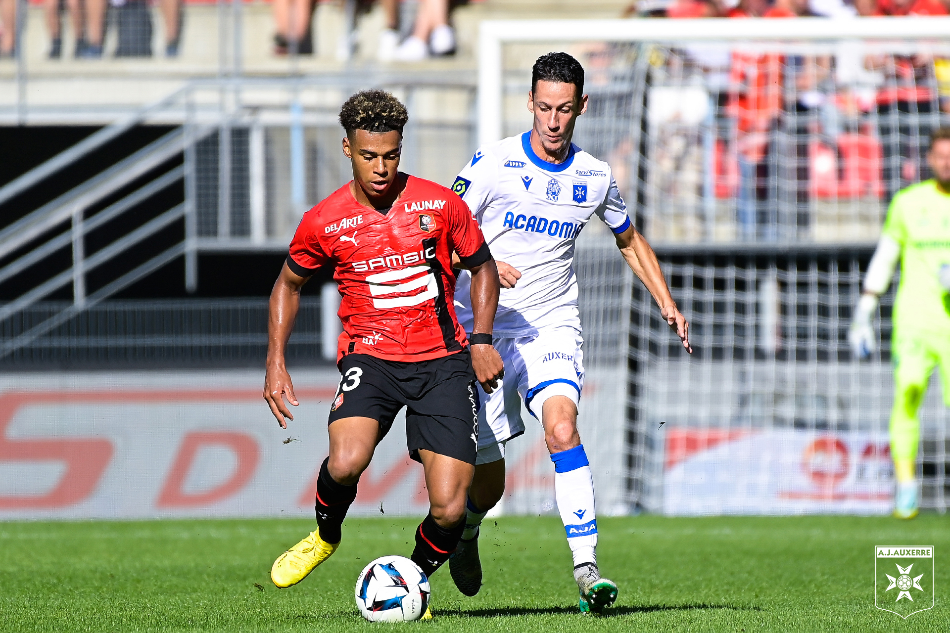 九游app下载-菲尼克斯太阳训练开放日，赛前更衣室发声引欢呼，法甲在即，年轻球员得到机会的简单介绍